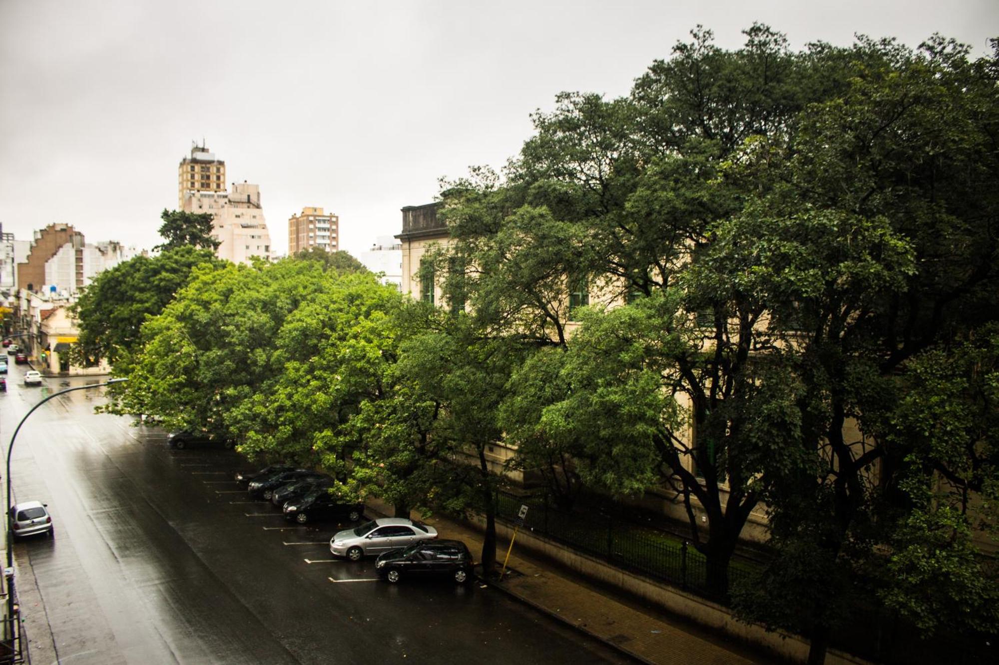 Dpto. Centrico Con Vista A Plaza Colon Apartment Cordoba